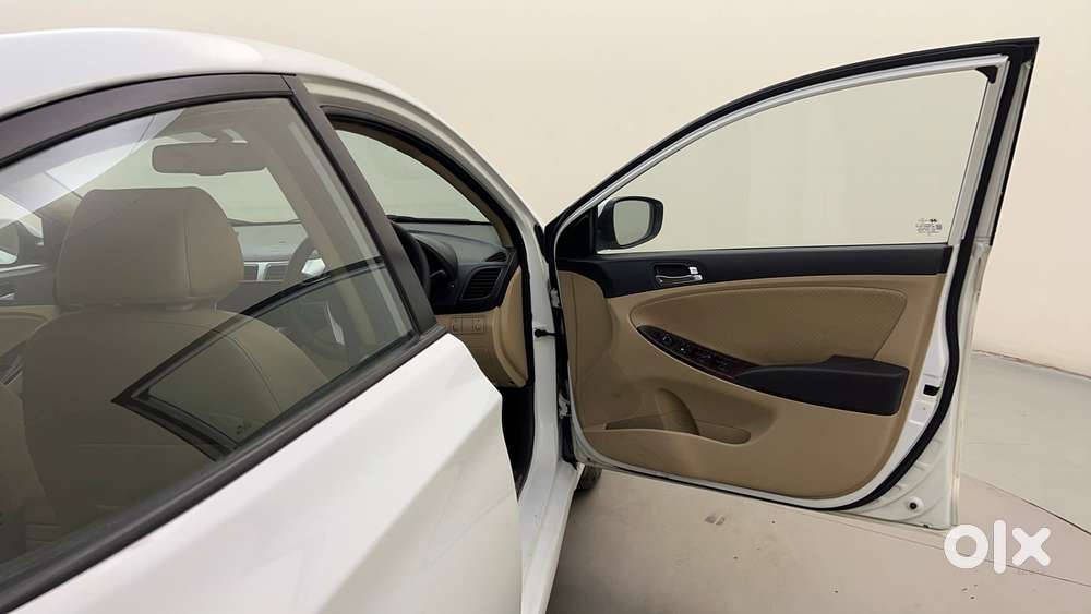 Hyundai Verna 1.6 Sx Vtvt (o) At, 2012, Petrol