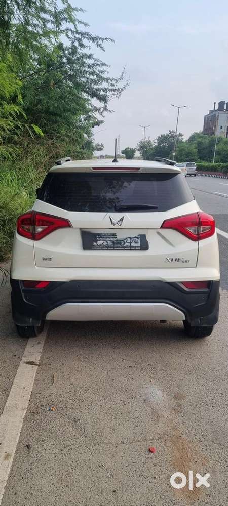 Mahindra Xuv300 2023 Diesel Well Maintained