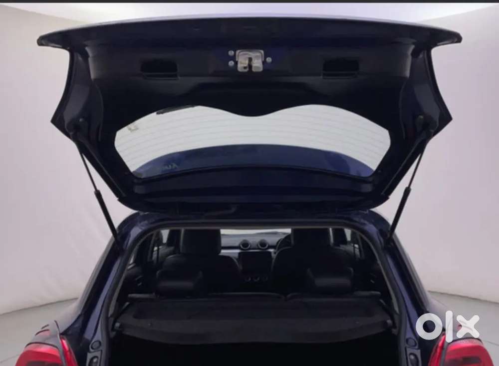 Maruti Suzuki Swift 2022 Petrol 36700 Km Driven Automatic