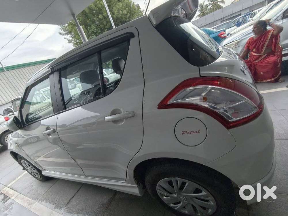Maruti Suzuki Swift 1.2 Lxi (o), 2017, Petrol