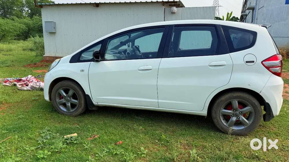 Honda Jazz 2012 Xmt Top Varient With Huge Boot Space