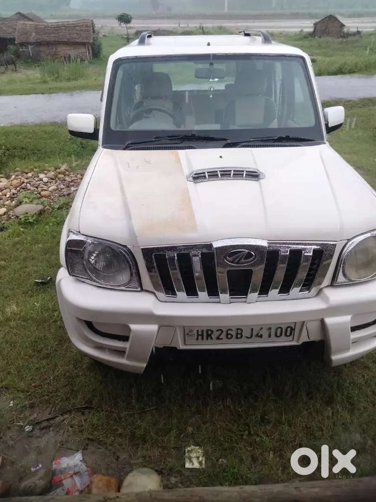 Mahindra Scorpio 2011 पेट्रोल मैन्युअल