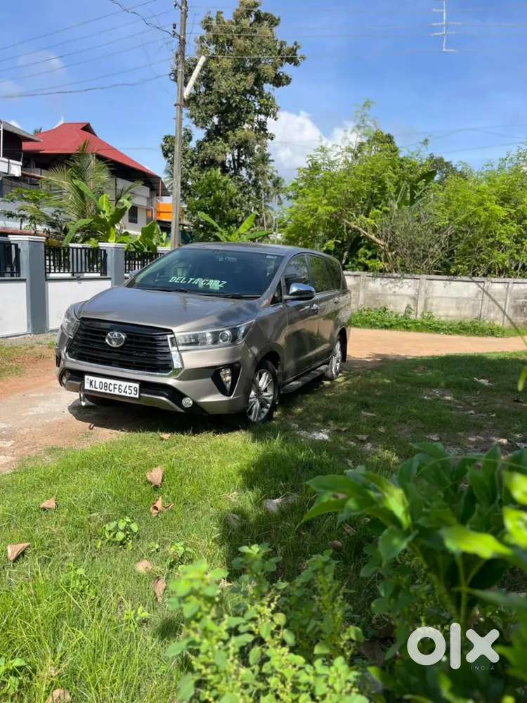 Toyota Innova Crysta 2016 Diesel 200000 Km Driven