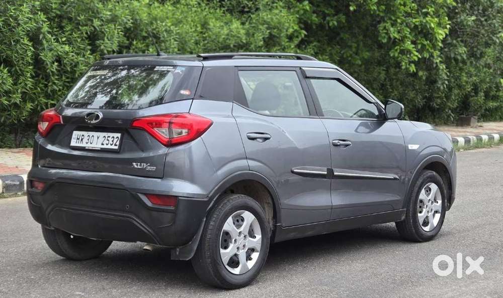 Mahindra Xuv300 W6, 2022, Petrol