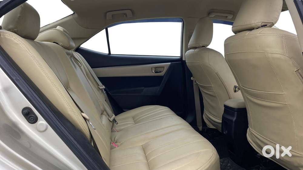 Toyota Corolla Altis [2014-2017] 1.8 G Cvt, 2015, Petrol