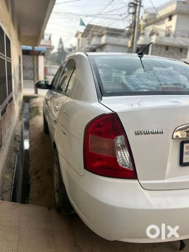Hyundai Verna 2009 Diesel Manual