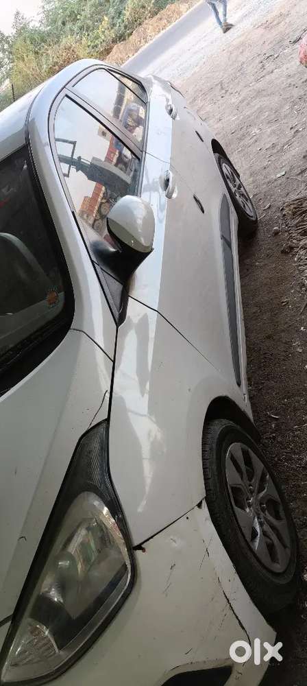 Hundai Xcent Neat And Clean Car