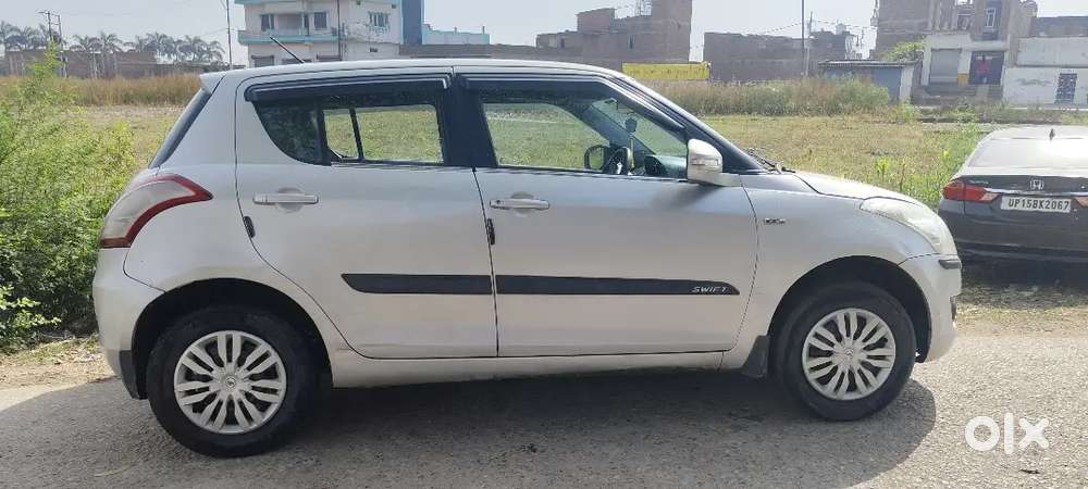 Maruti Suzuki Swift 2016 Diesel 126000 Km Driven