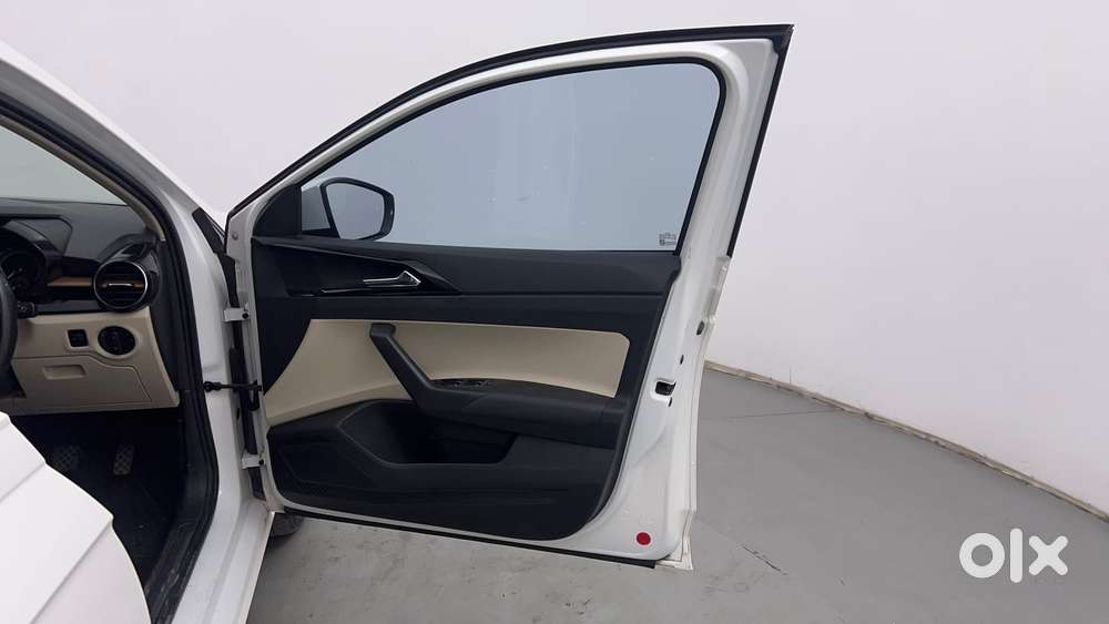Skoda Slavia Style 1.0l Tsi Mt, 2022, Petrol