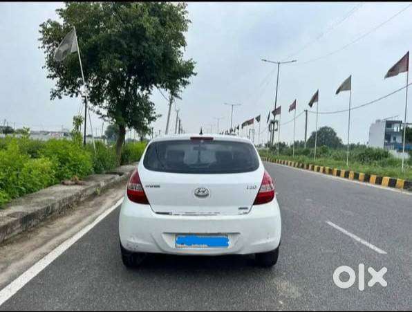 Hyundai I20 Sportz 2011 Cng On Paper Good Condition