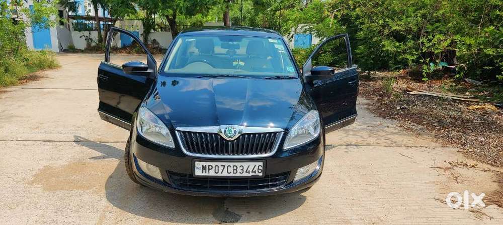 Skoda Rapid 1.6 Mpi At Elegance Plus, 2012, Petrol