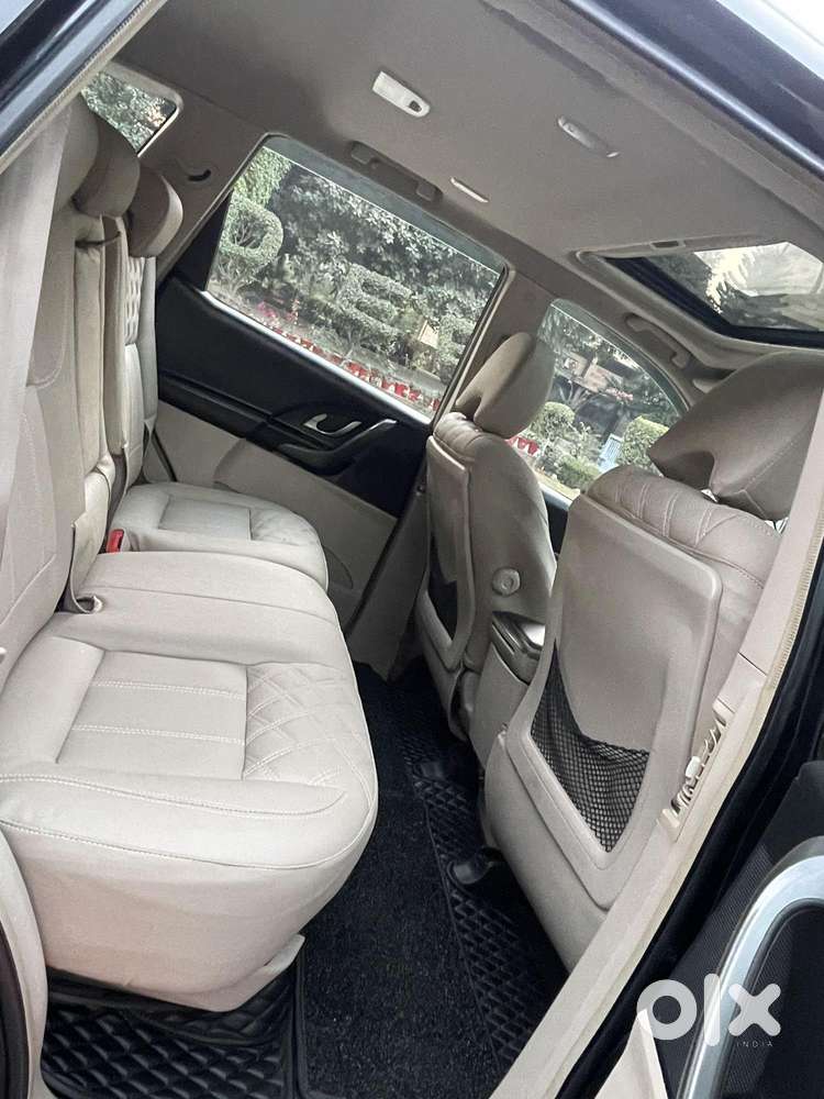 Mahindra Xuv500 2.2 W10, 2015, Diesel