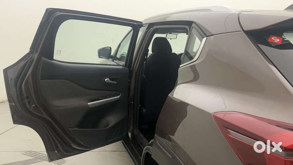 Nissan Magnite 1.0 Xv Premium Turbo Cvt, 2023, Petrol