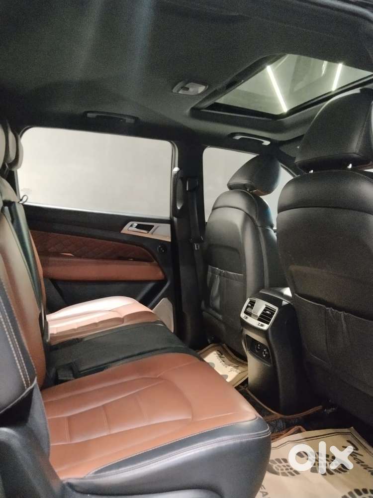 Mahindra Alturas G4 4wd At, 2019, Diesel