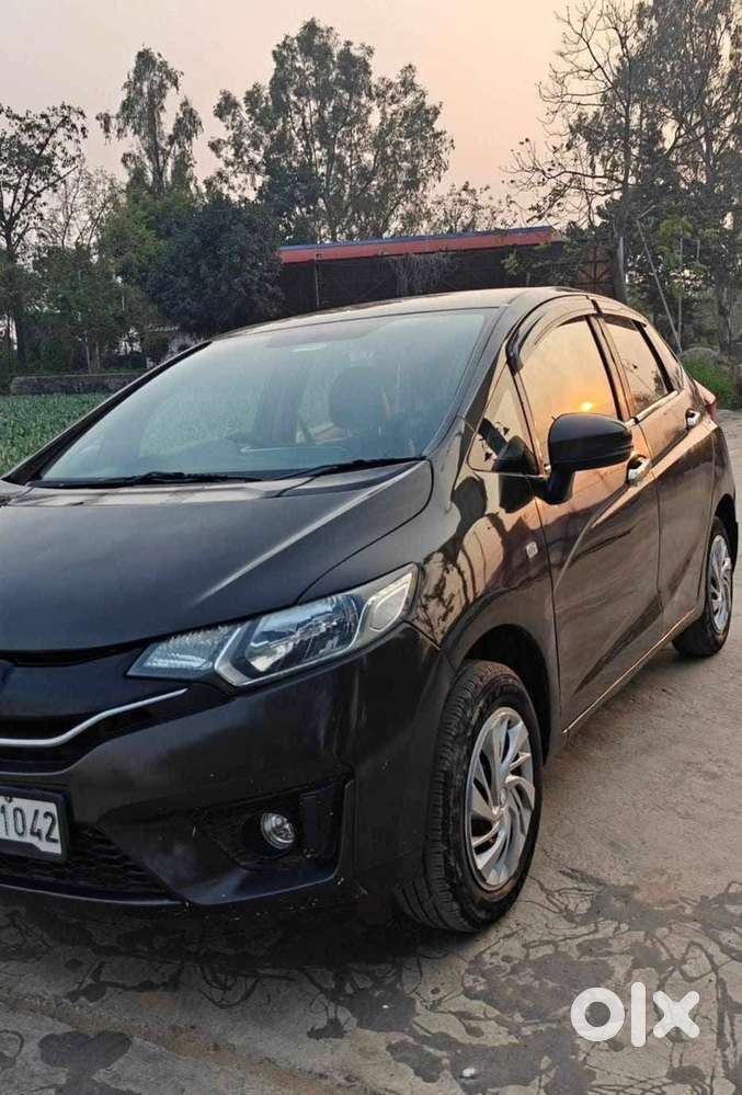 2016 Honda Jazz Sv 2016 Diesel 23+ Average Exchange Offer Available