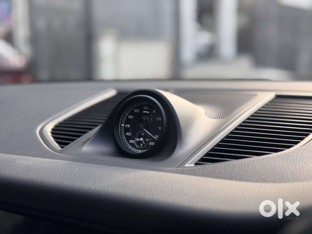 Porsche Macan 2.0 Petrol, 2022, Petrol