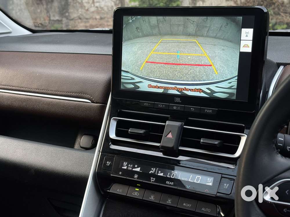 Toyota Innova Hycross 2.0 Zx Hybrid 7 Str, 2025, Petrol