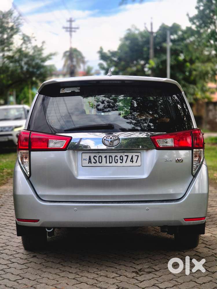 Toyota Innova Crysta 2.4 V 8 Str, 2017, Diesel
