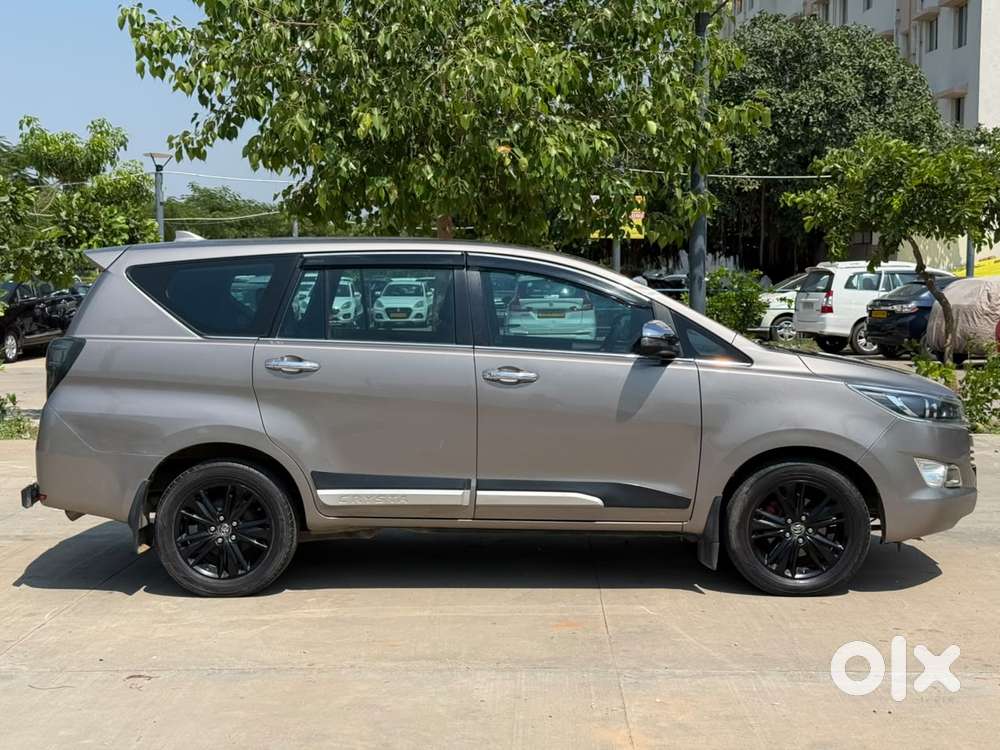 Toyota Innova Crysta 2.8z Automatic, 2018, Diesel