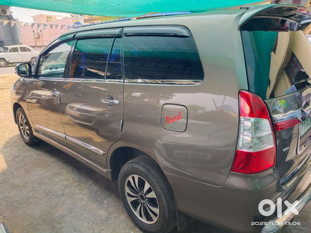 Toyota Innova 2.5 V 8 Str, 2015, Diesel