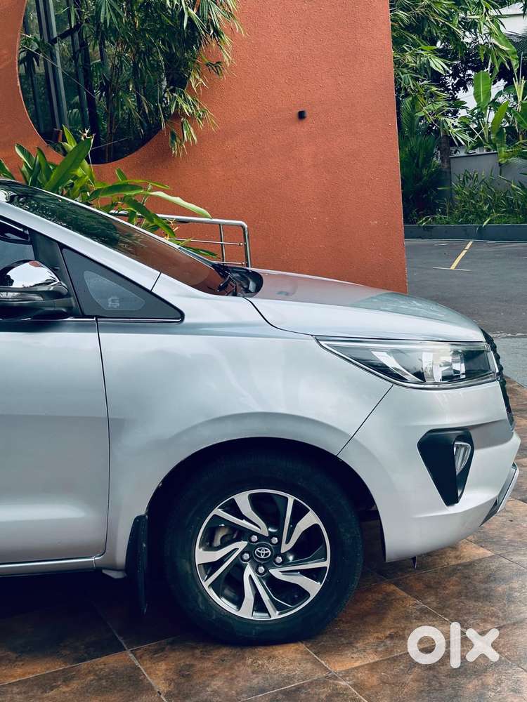 Toyota Innova Crysta 2.4 G Plus Mt 7 Str, 2022, Diesel