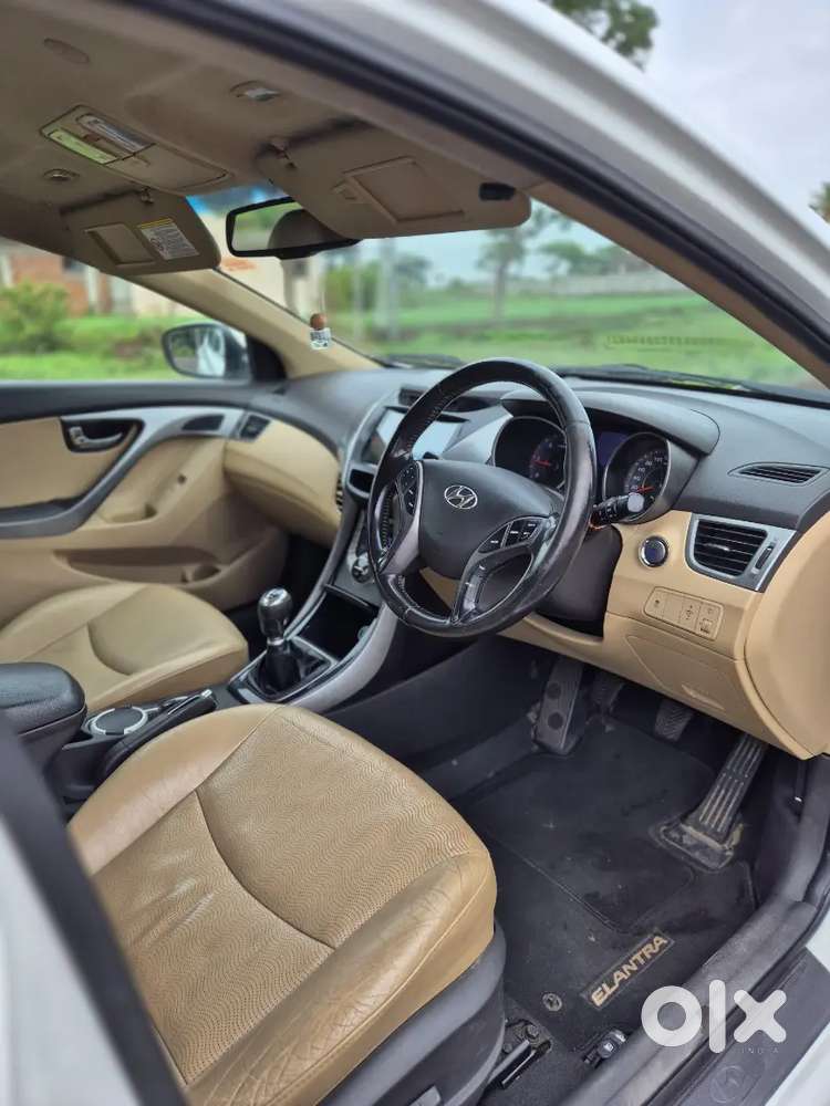 Hyundai New Elantra 2012