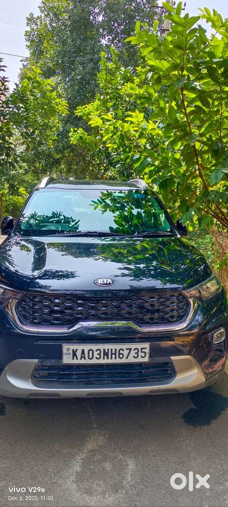 Kia Sonet, Black