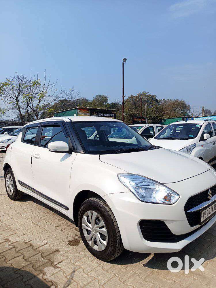 Maruti Suzuki Swift Vxi + Manual, 2023, Petrol