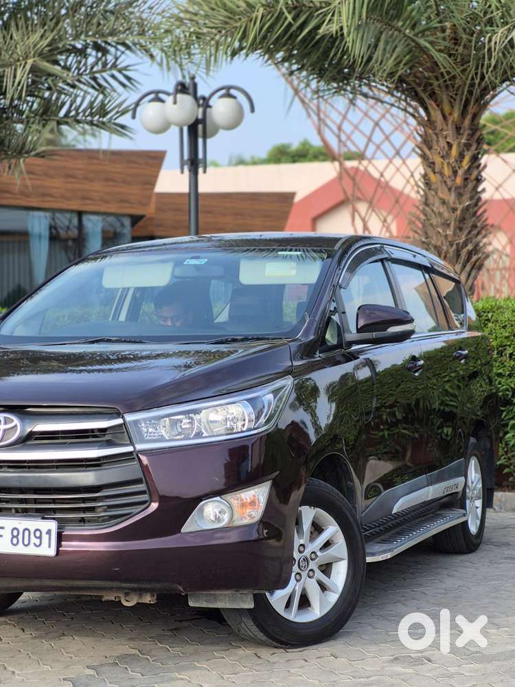 Toyota Innova Crysta 2.8 Gx At 8s, 2017, Diesel
