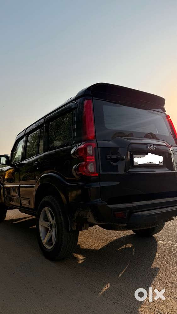 Mahindra Scorpio Classic 2021