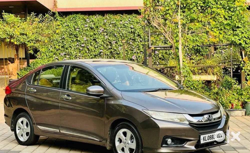 Honda City 2014 Model Sunroof