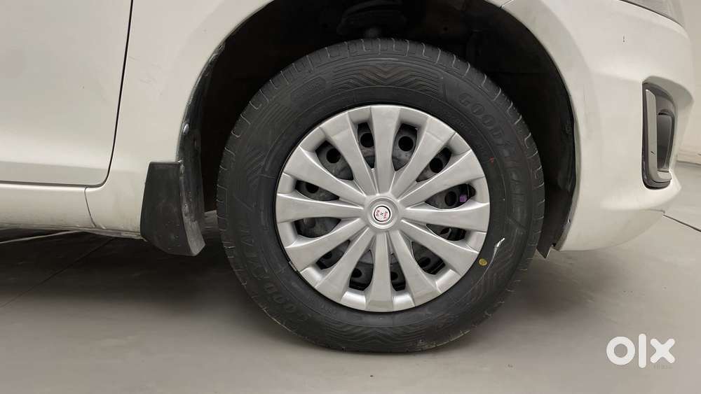 Maruti Suzuki Swift Vvt Vxi, 2016, Petrol