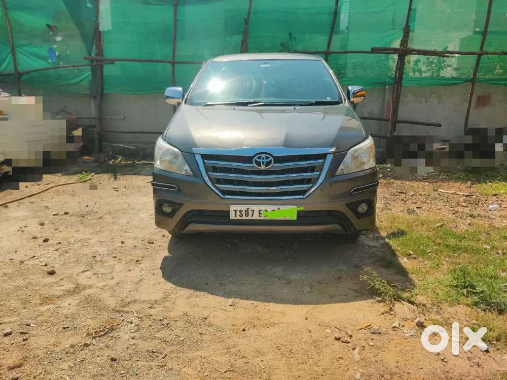 Toyota Innova 2014 Diesel Well Maintained