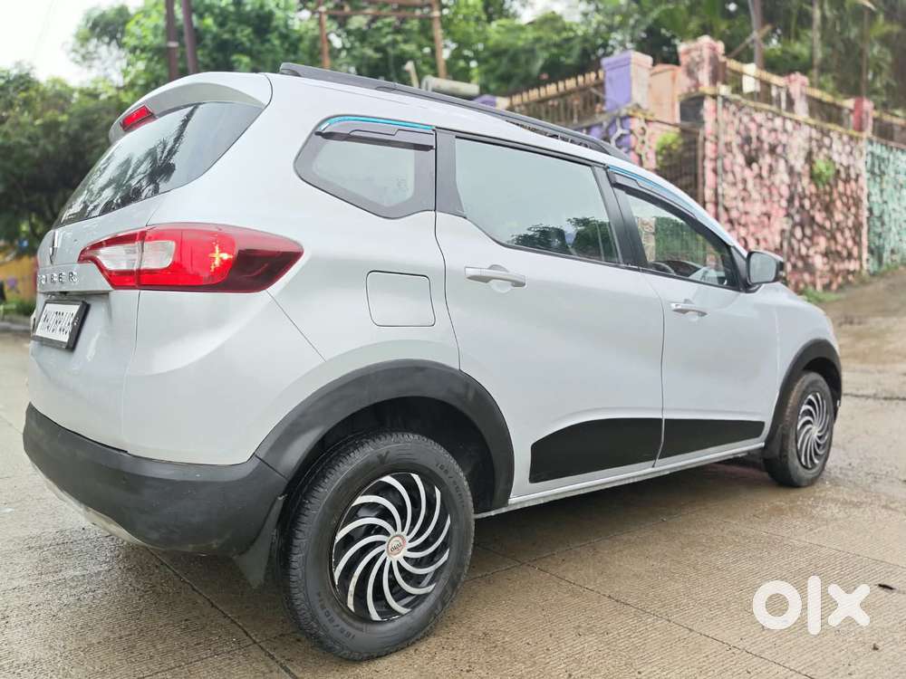 Renault Triber Rxt, 2023, Petrol