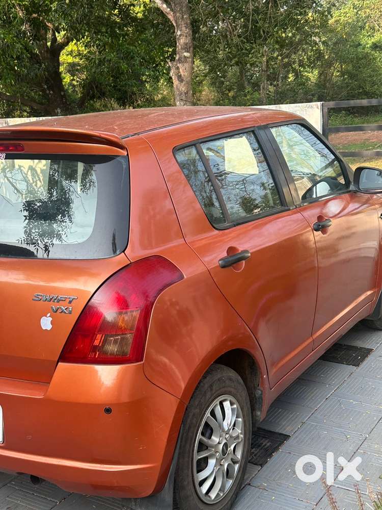 Maruti Suzuki Swift 2006 Petrol 87500 Km Driven