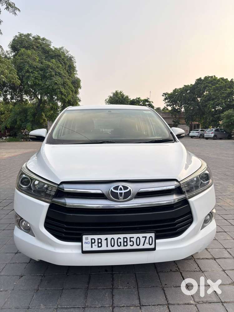 Toyota Innova Crysta 2.4 Vx Mt, 2016, Diesel