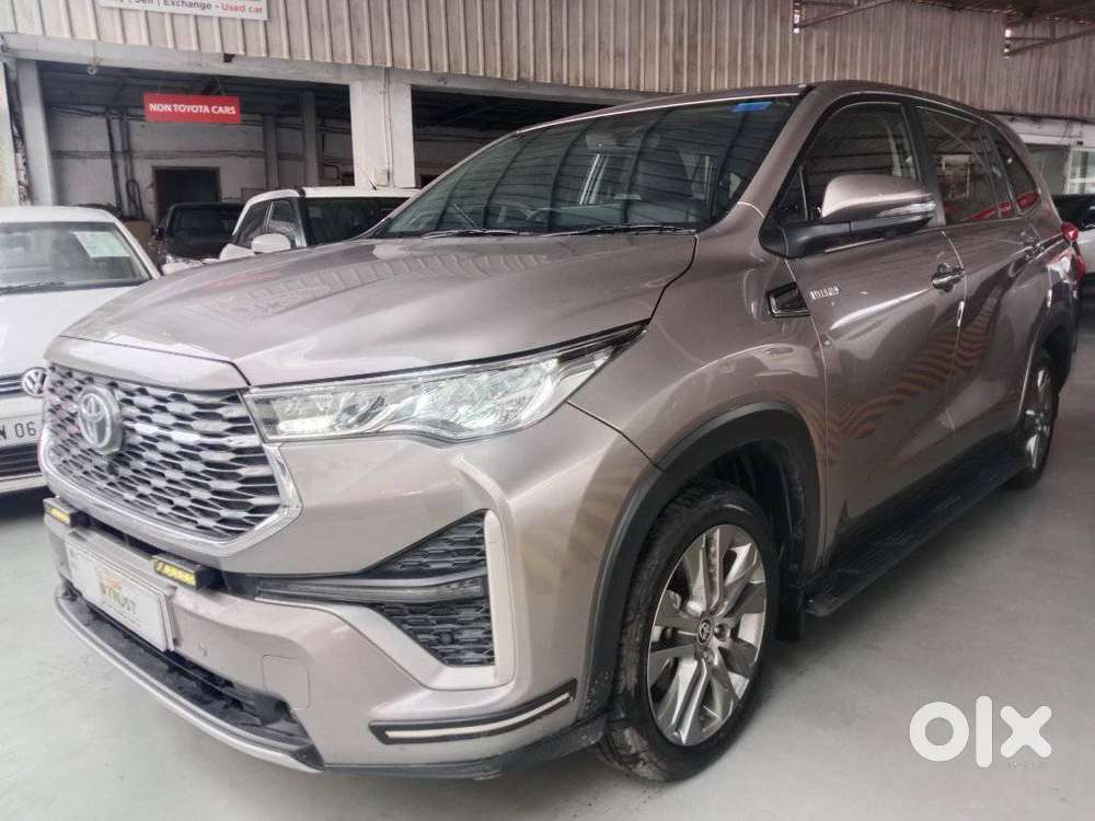 Toyota Innova Hycross, 2024, Petrol