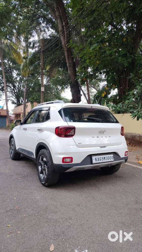 Hyundai Venue 1.0 Sx Plus Turbo Dct Dual Tone, 2019, Diesel