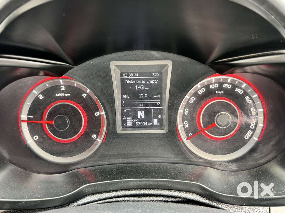 Mahindra Xuv300 W8 (o) 1.5 Diesel Amt, 2021, Diesel