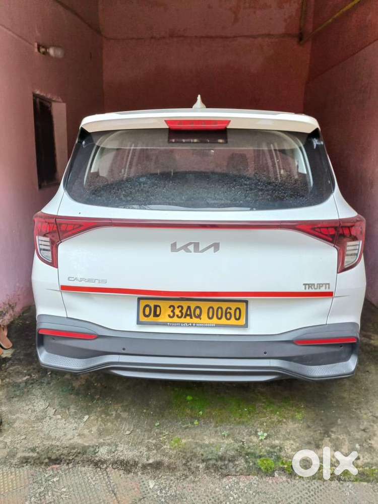 Kia Carens 2024 Petrol Well Maintained