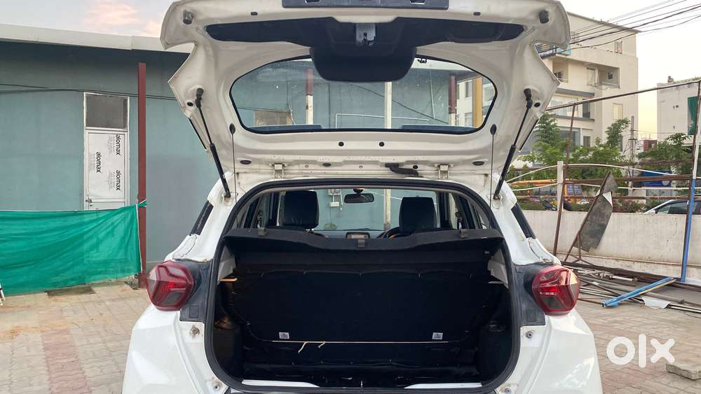 Tata Punch Camo Adventure Mt, 2022, Petrol