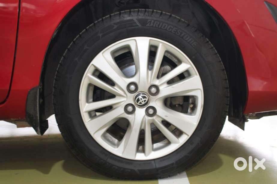 Toyota Yaris J Cvt, 2020, Petrol