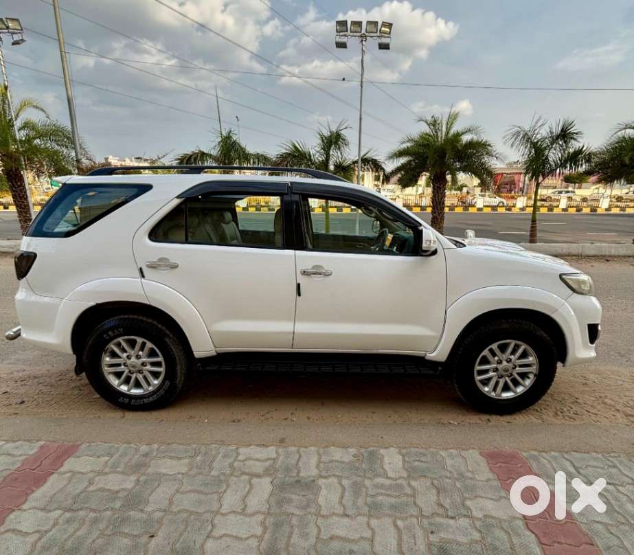 Toyota Fortuner 3.0 4x2 Mt, 2014, Diesel
