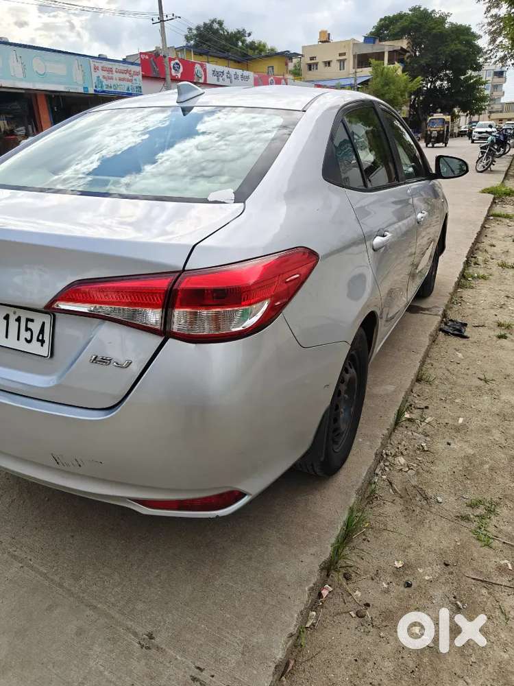 Toyota Yaris Petrol& Cng 2019
