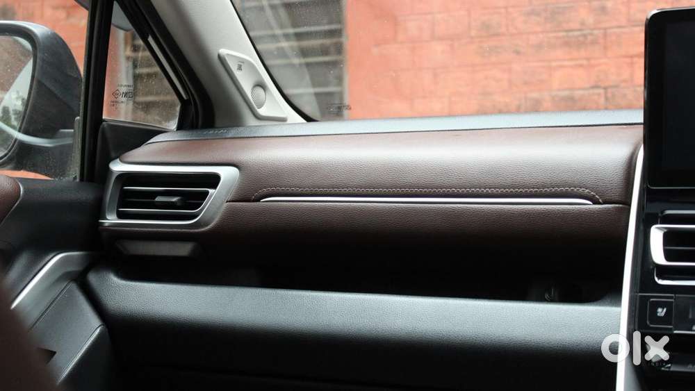 Toyota Innova Hycross 2.0 Zx (o) Hybrid 7 Str, 2024, Petrol