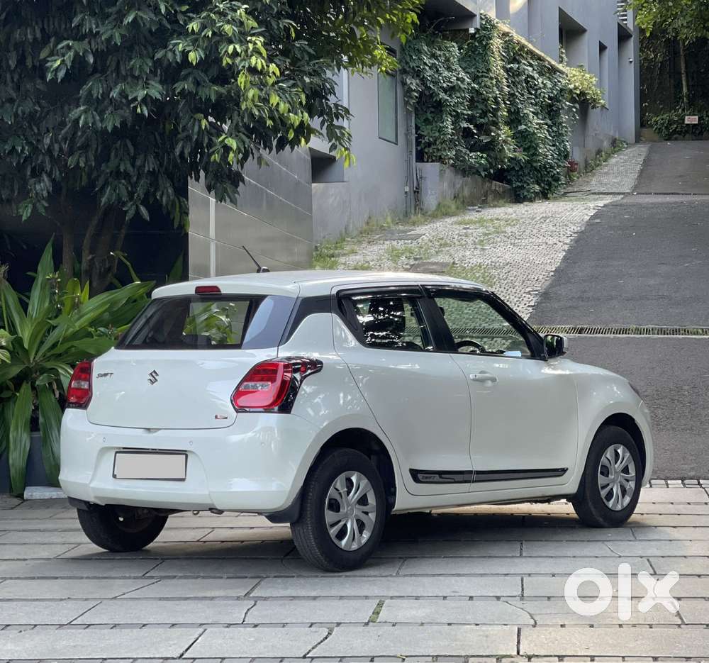 Maruti Suzuki Swift Vxi Abs Bsiv, 2023, Petrol