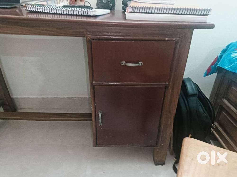 High quality study table 130&times;60&times;75