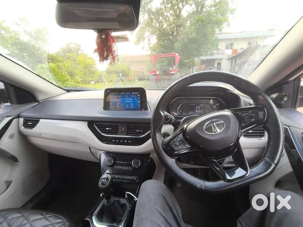 Tata Nexon 2023 Petrol