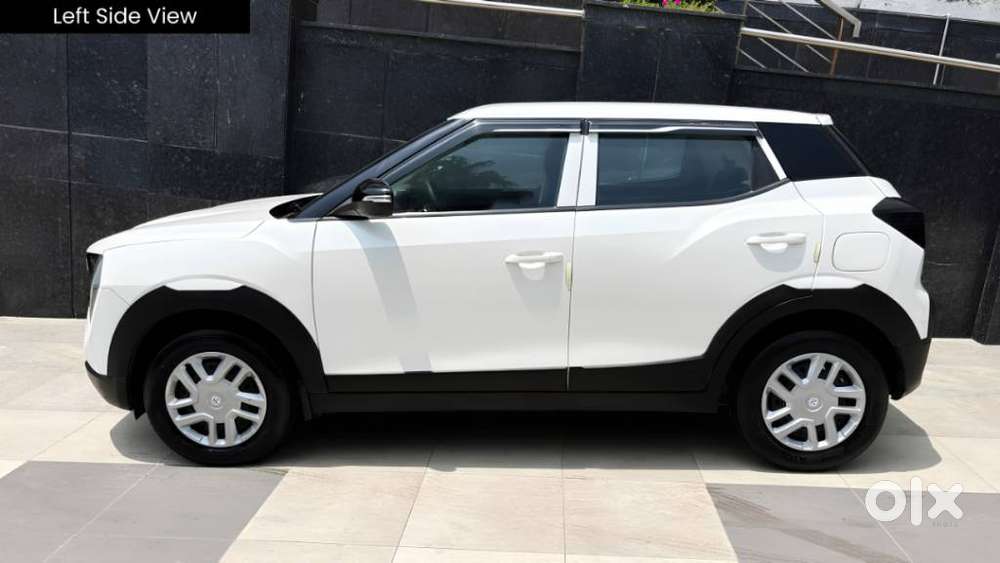 Mahindra Xuv 3xo Mx1 Pm Mt, 2024, Petrol