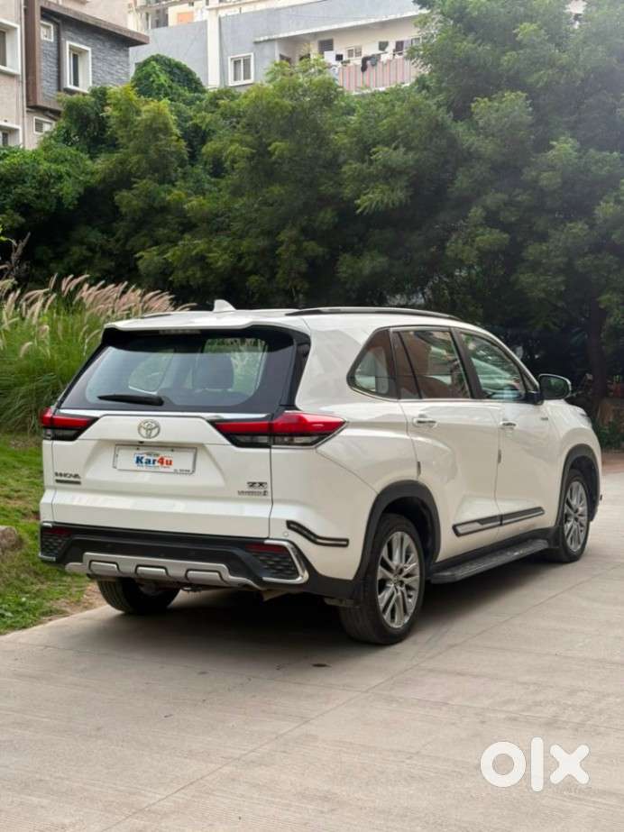 Toyota Innova Hycross 2.0 Zx (o) Hybrid 7 Str, 2024, Petrol